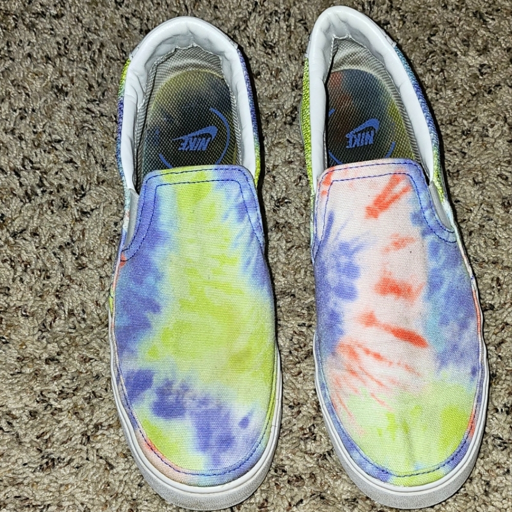 Nike  9.5 women's slip on shoe
